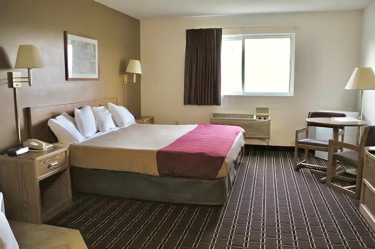 Amerivu Inn And Suites Stanley Buitenkant foto